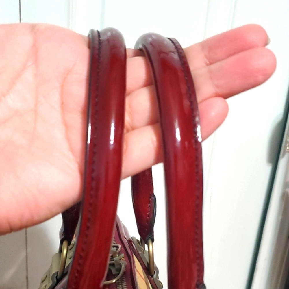 RARE Vintage Burberry Check Burgundy Patent Leather Trim Handle Bag - Picture 10 of 17